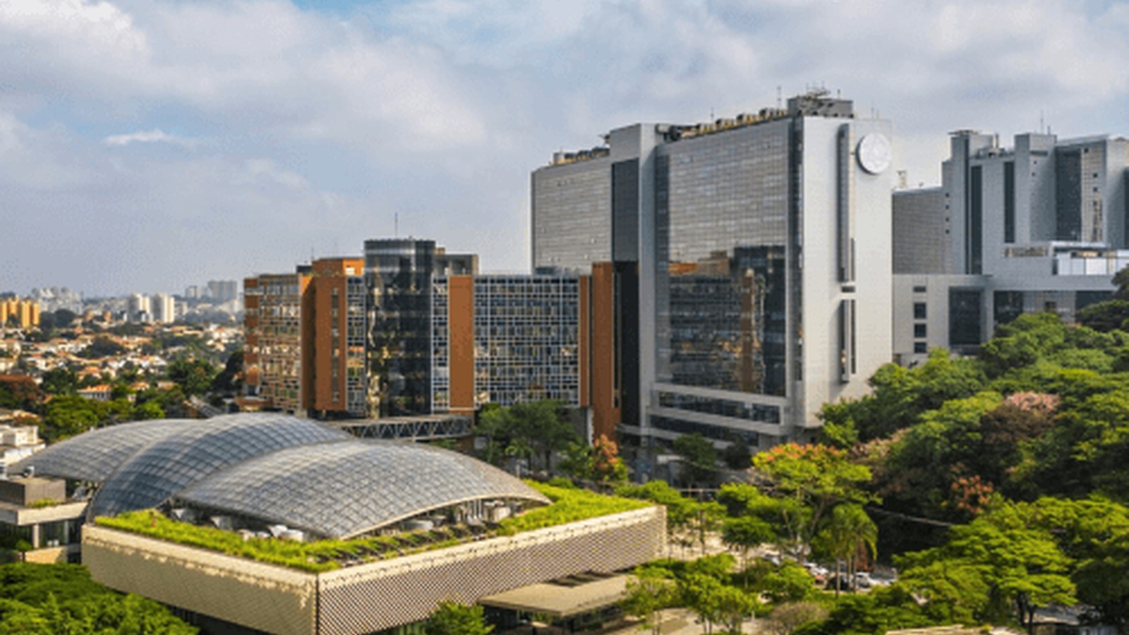 Fachada do Hospital Israelita Albert Einstein em São Paulo – SP